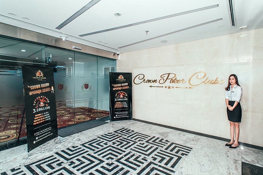 Crown Poker Club Hanoi entrance