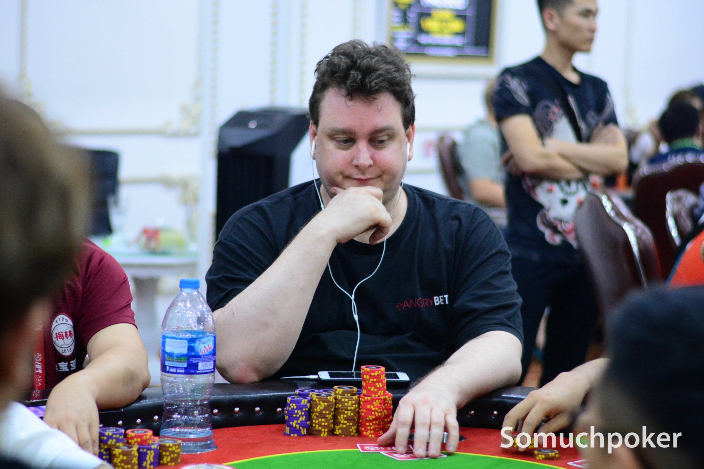 200 entries for APL Vietnam Main Event Day 1C; Matthew Mortensen bags a massive stack; Duy Ho wins NLH