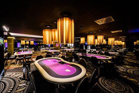 Poker Room in Rebuy Stars Casino International
