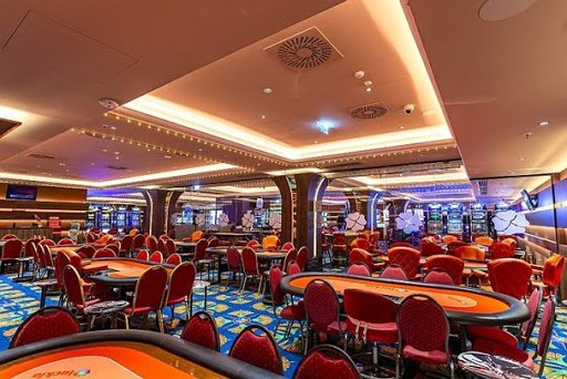 Luckia Casino poker room