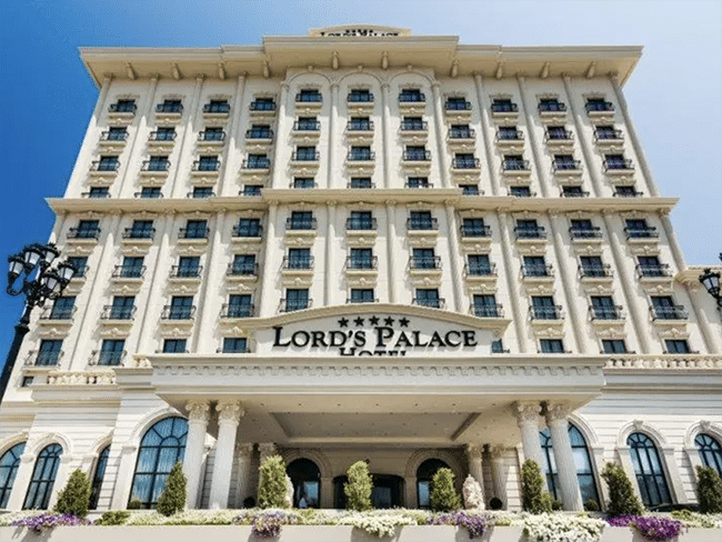 Lord's Palace Poker