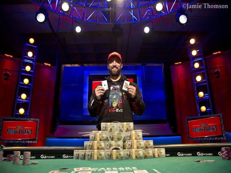 Joseph Hebert wins the 2020 WSOP Main Event Domestic to face Damian Salas at the Heads Up World Championship; Upeshka De Silva disqualified; Salas denied entry to USA