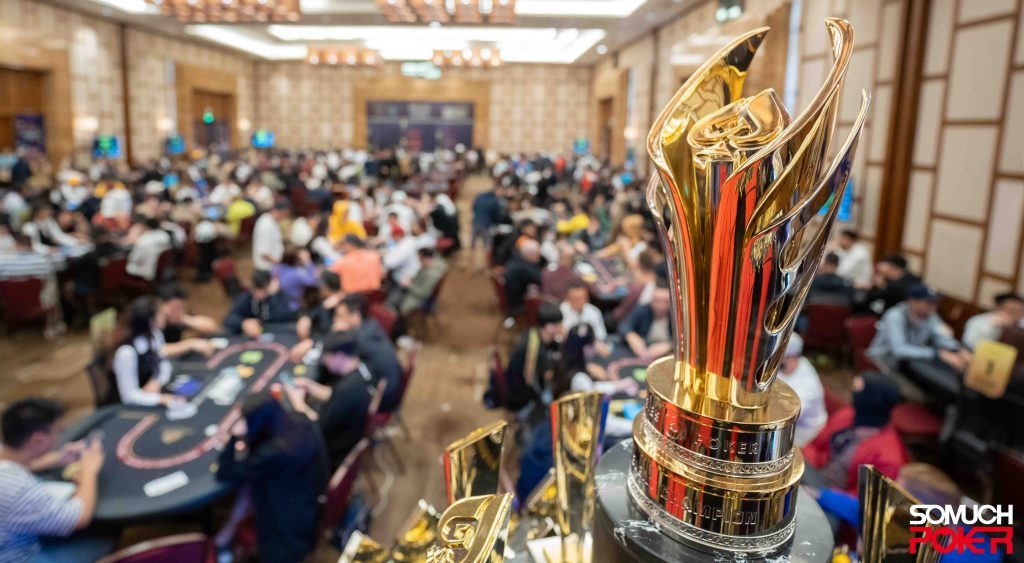 USOP Danang 2024 Main Event trophy